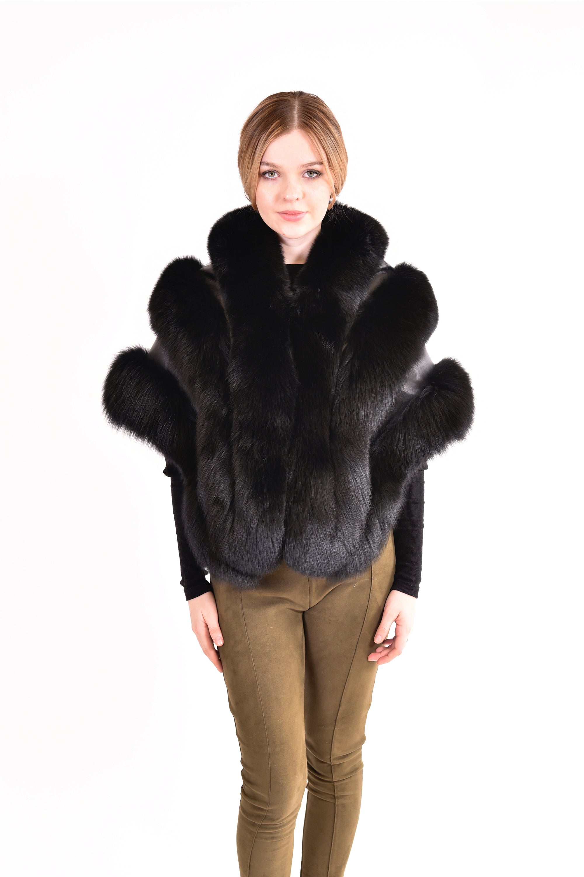 sheller 即完 FOXfurcapecoat Buy Fox Fur Cape With Leather Online | Volare New York